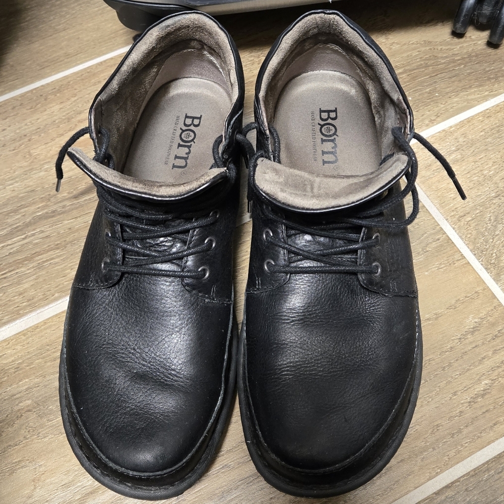 Born Black Leather Oxfords Classic Design